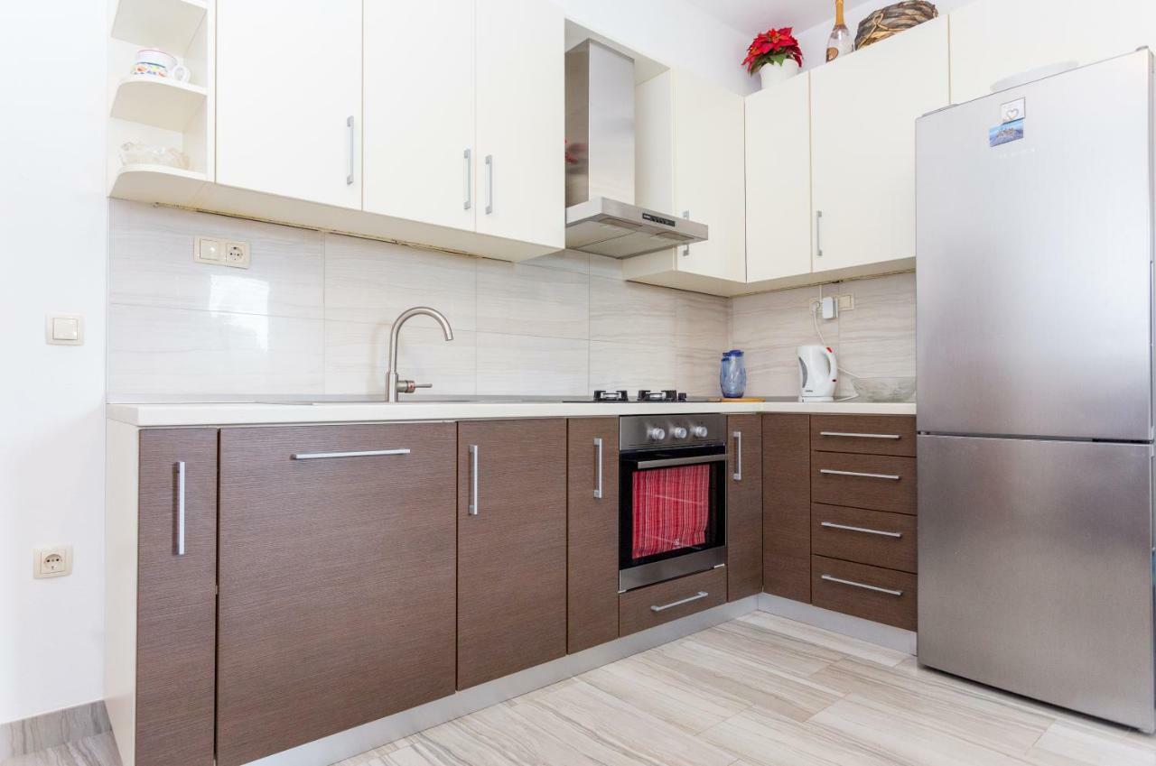 Apartments Iva Brstilo Omiš Esterno foto