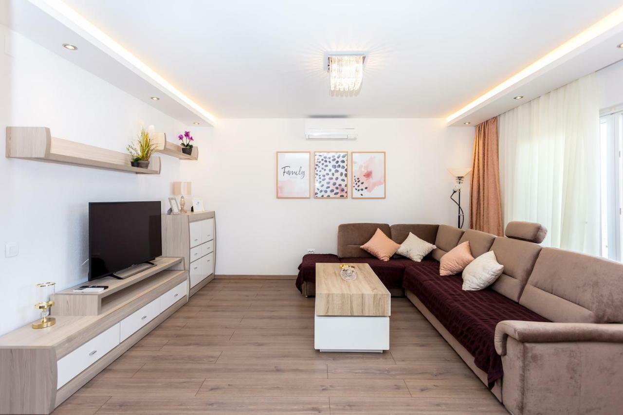 Apartments Iva Brstilo Omiš Esterno foto