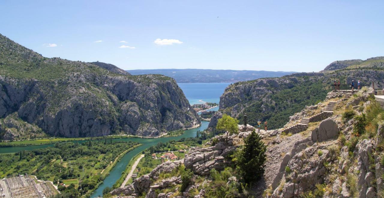 Apartments Iva Brstilo Omiš Esterno foto