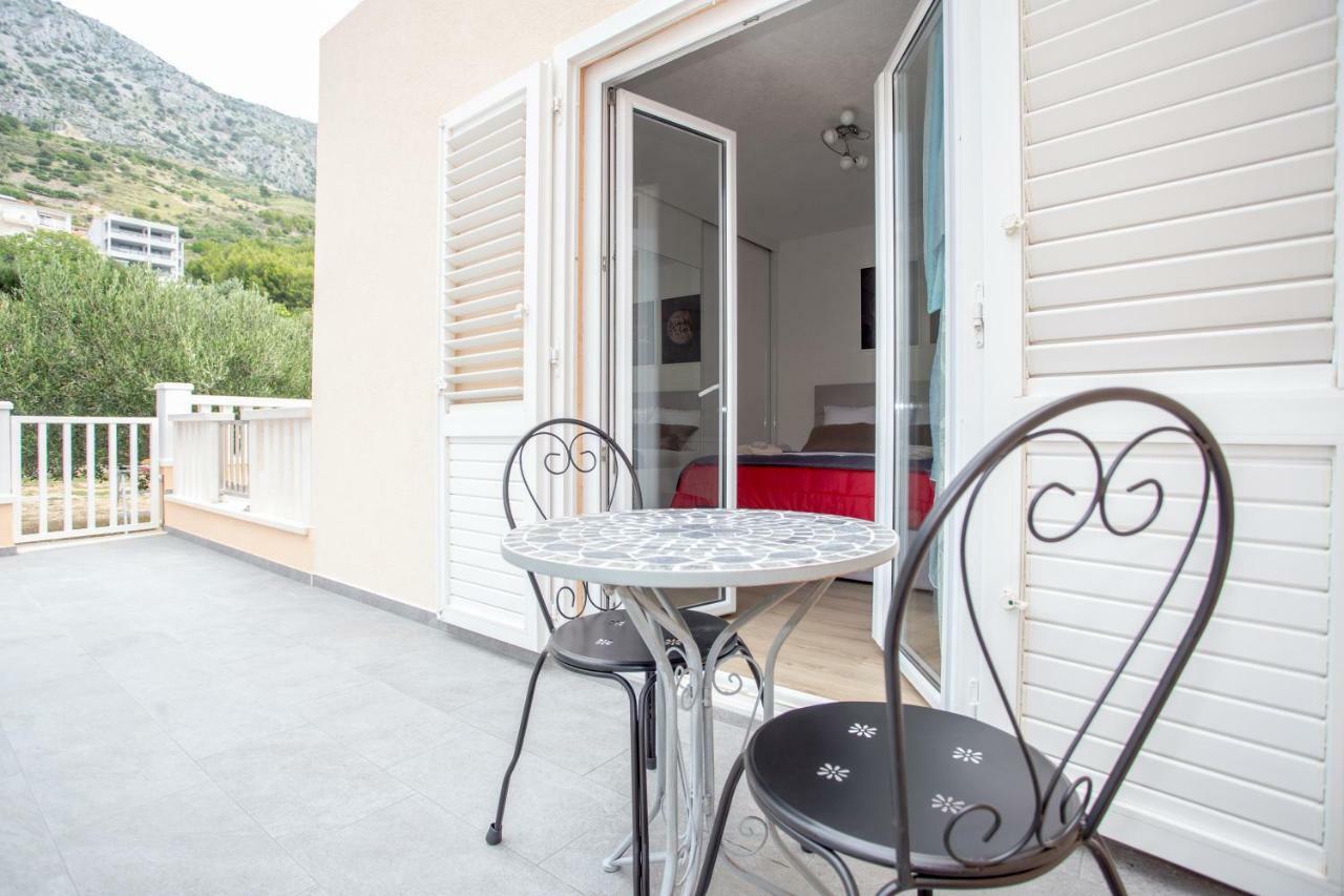 Apartments Iva Brstilo Omiš Esterno foto