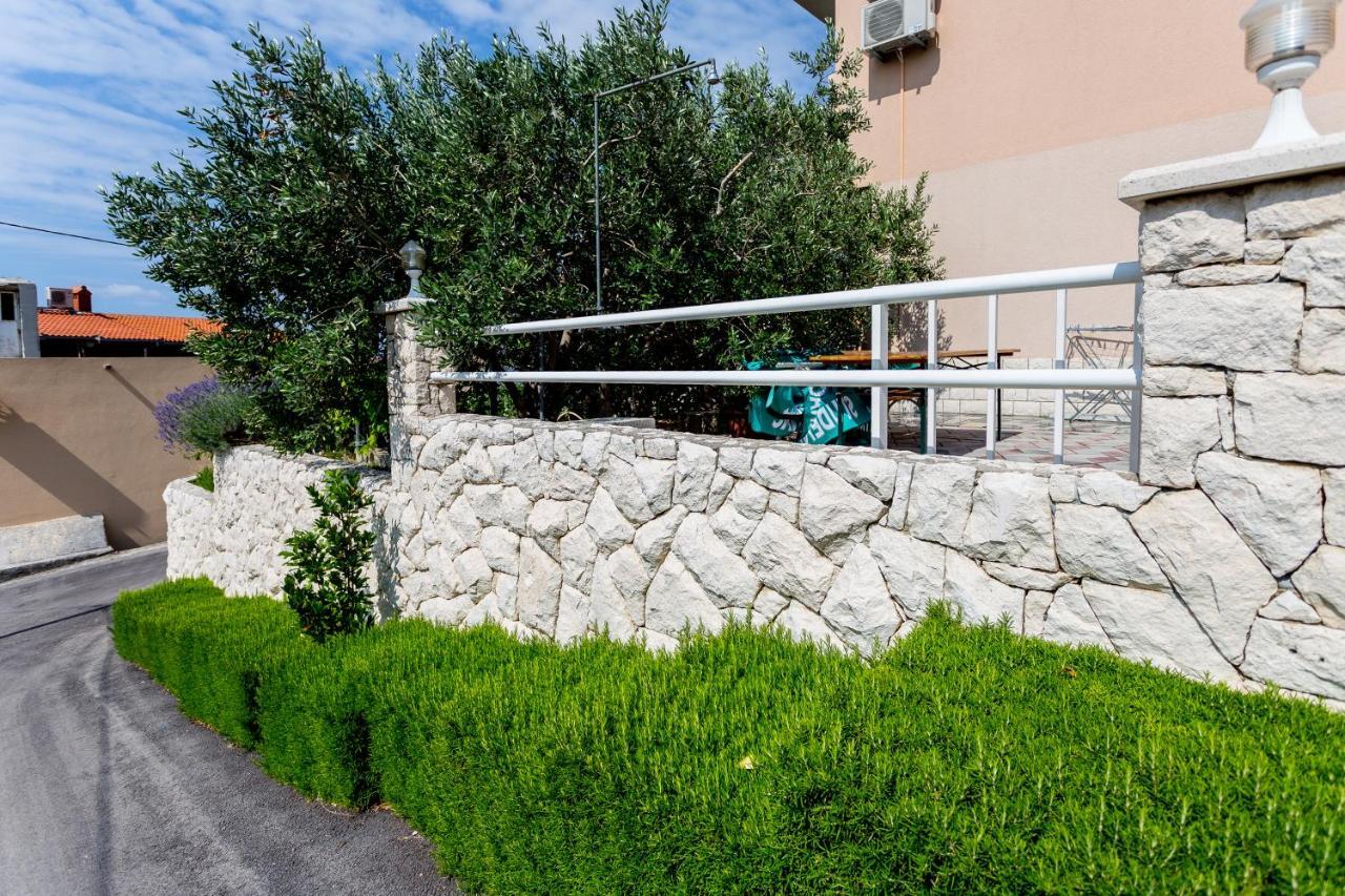 Apartments Iva Brstilo Omiš Esterno foto